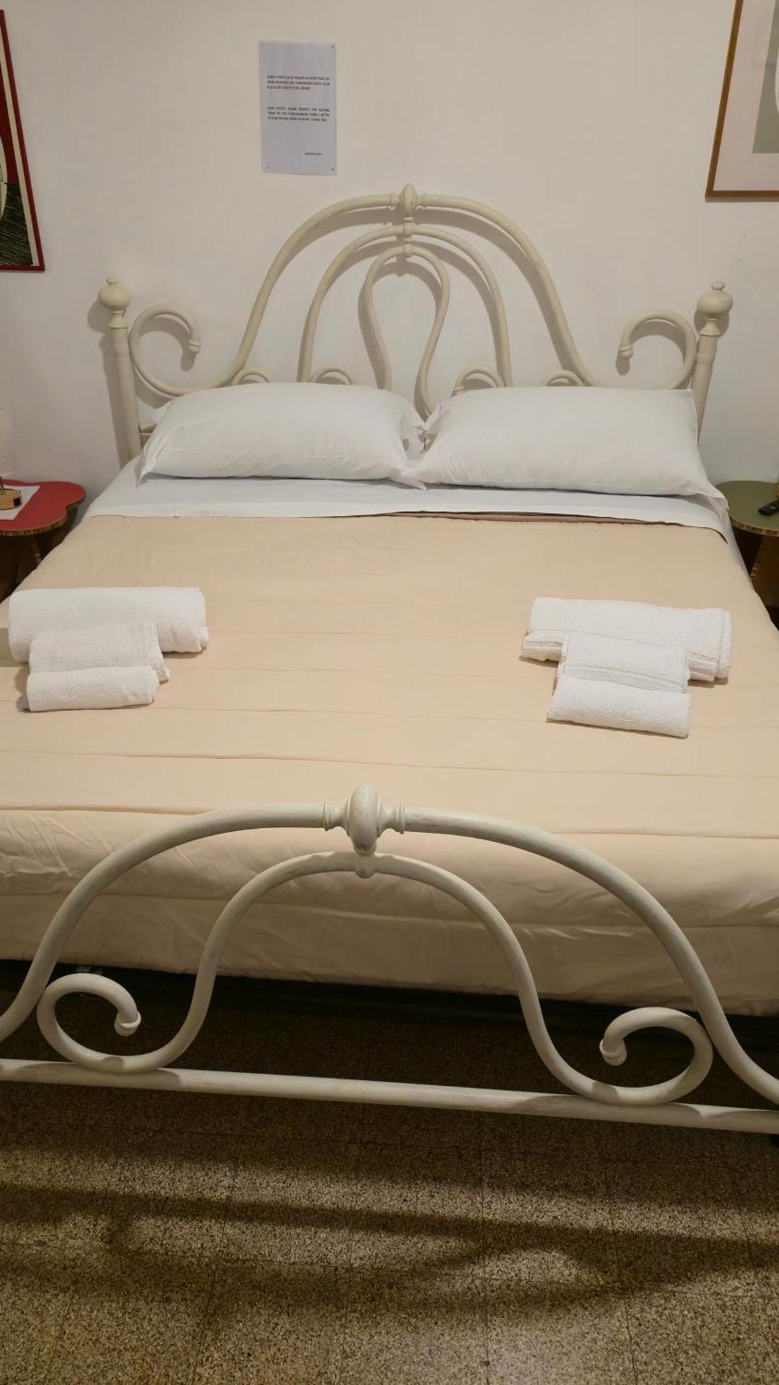 Saranton House Hotel Catania Bagian luar foto